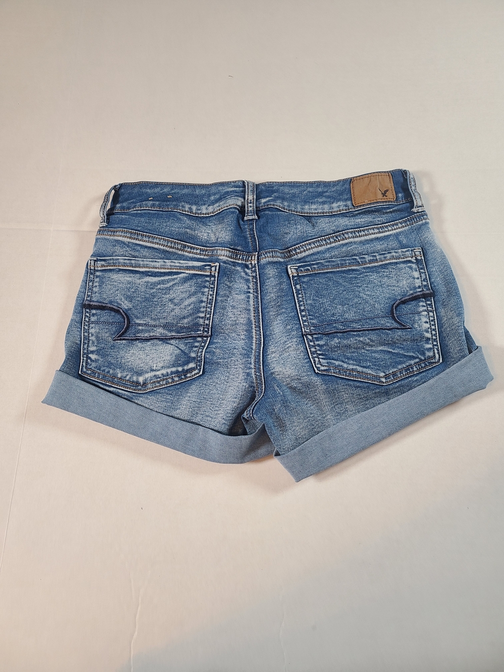 American Eagle Outfitters Womens Denim Jean Shorts Super Stretch Waistband Sz 8 - Picture 3 of 9